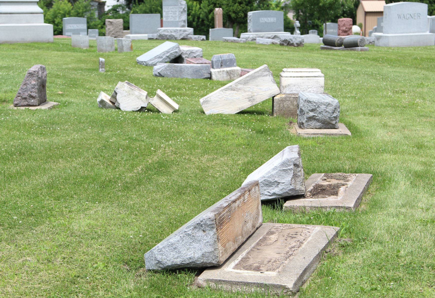063020jr-elmwood-vandalism-6